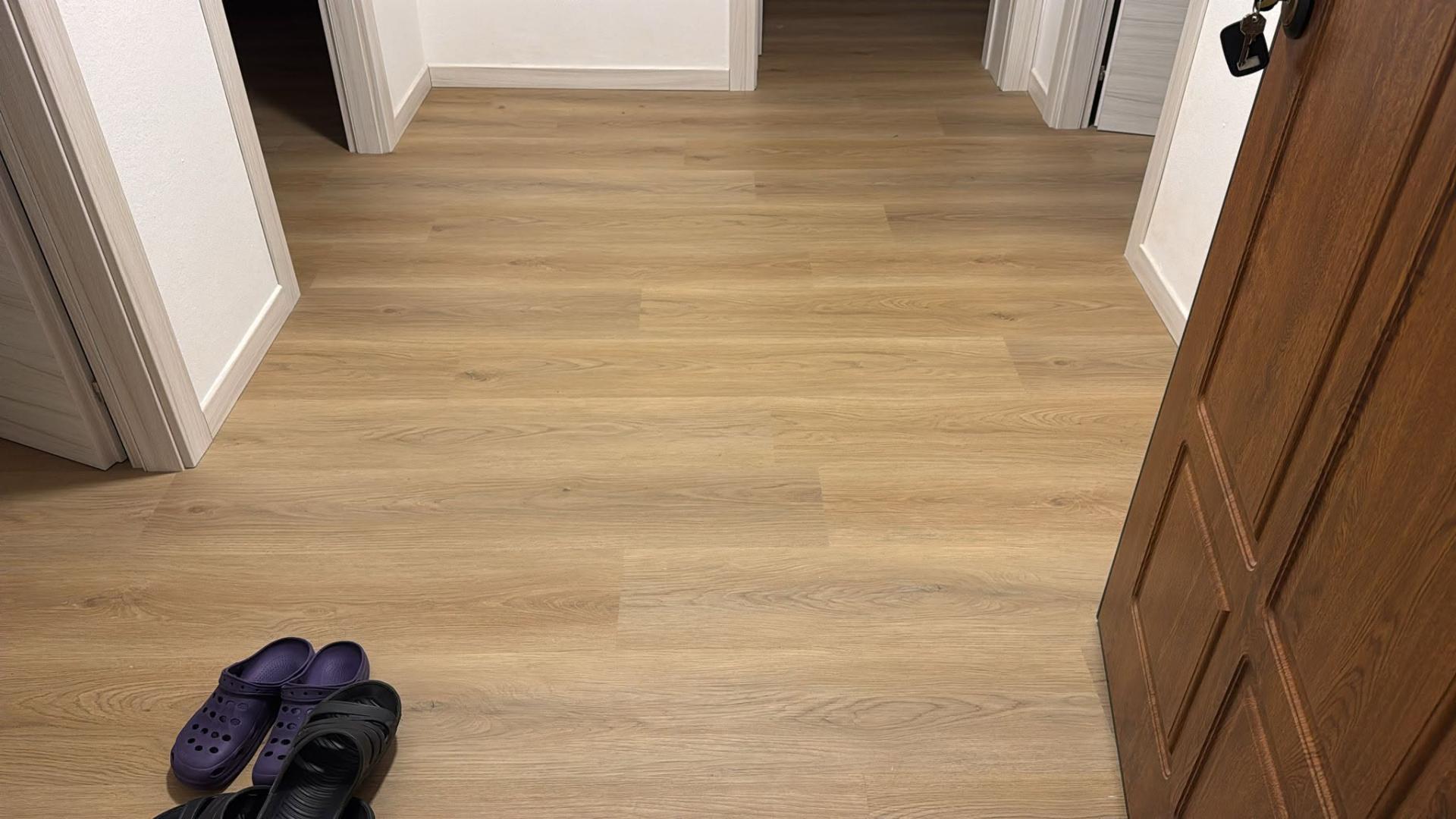 SPC Smartfloors SV2: resistente e senza giunti